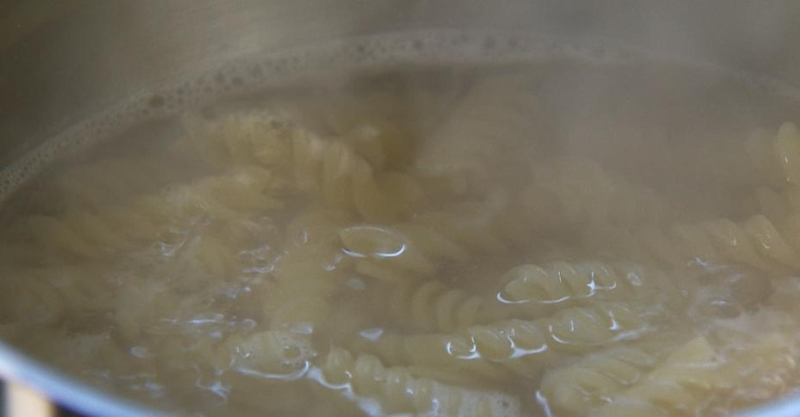 Салат из пасты с шампиньонами