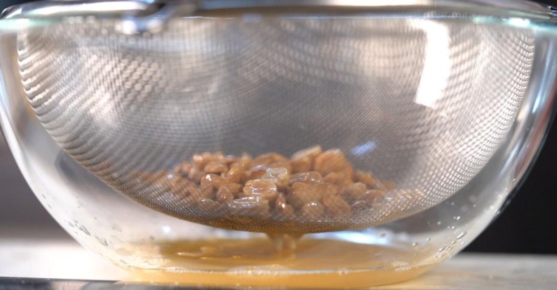 Вьетнамский салат с курицей и арахисом