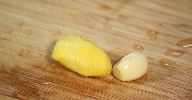 Свиные рёбра с пикантным соусом