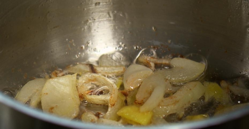 Свиные рёбра с пикантным соусом