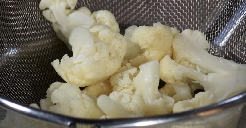 Капуста в хрустящем тесте с соусом сладкий чили