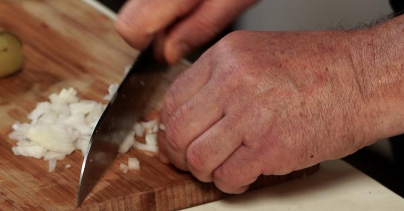 Икра из солёных огурцов