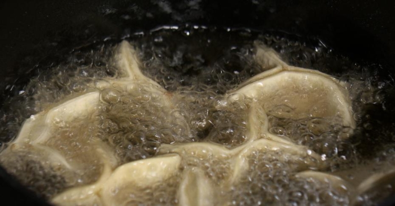 Крабовый Рангун (хрустящие вонтоны с крабовыми палочками)