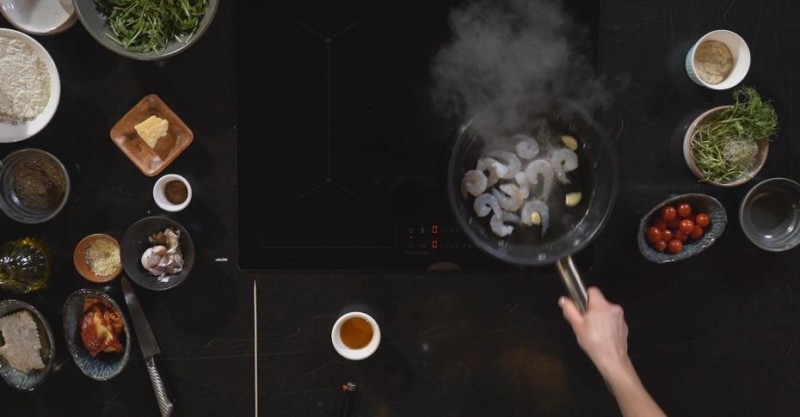 Брускетты с креветками