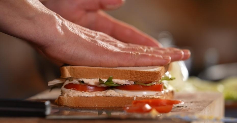 Тост трамедзино с тунцом