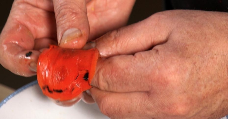 Салат с сельдереем, яблоком и курицей-гриль