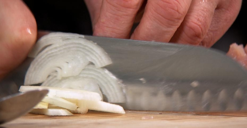 Корейский салат из полусырой картошки