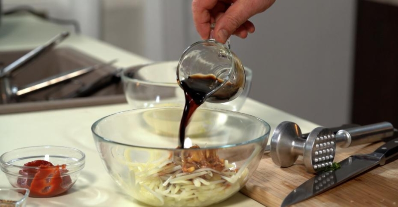 Корейский салат из полусырой картошки