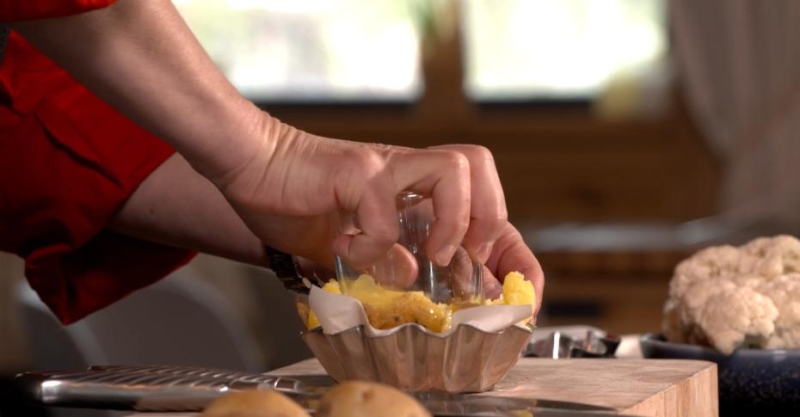 Деревенские тарталетки с соусом