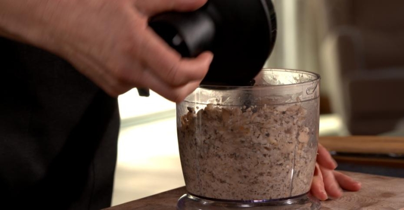 Кростини с грибным паштетом