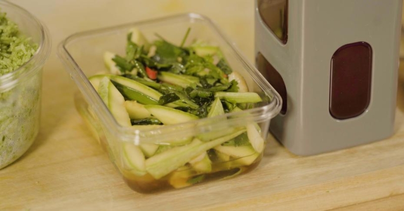 Маринованные кабачки с перцем чили