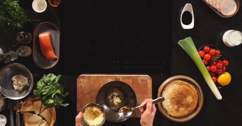 Креспелле с ветчиной и моцареллой