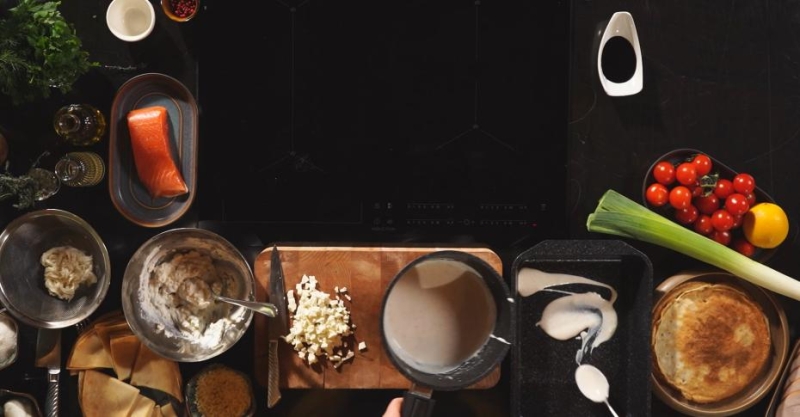 Креспелле с ветчиной и моцареллой