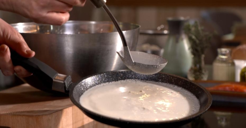 Креспелле с ветчиной и моцареллой