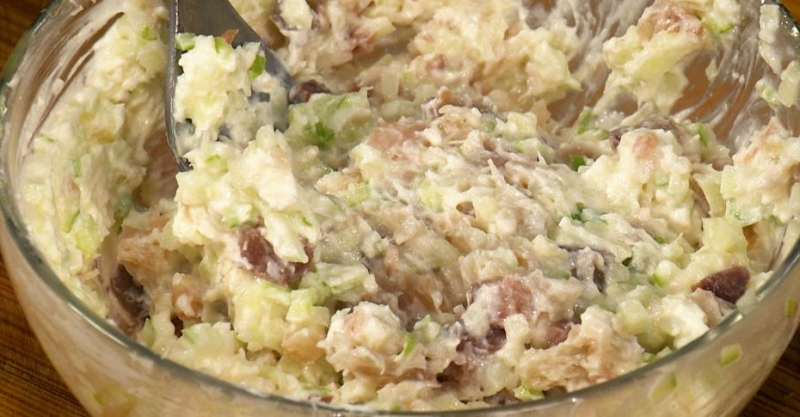 Тарталетки со скумбрией, сливочным сыром и хреном