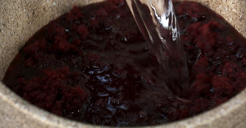 Селёдка маринованная в хересе и свекольном соке